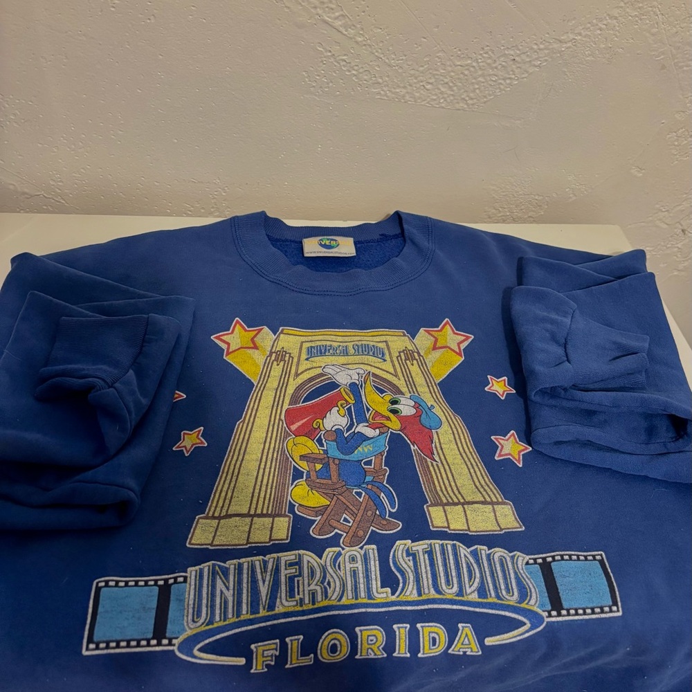 Vintage Universal Blue Sweatshirt with Cartoon Graphic